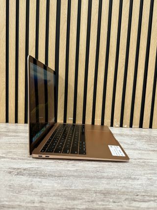 MacBook Air 13" 2019 i5 8gb 128gb SSD