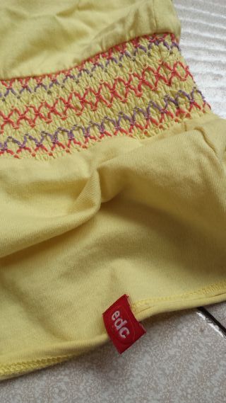 Estilosa blusa EDC ajustada en cintura t. S-M