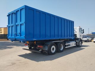 Scania G 440-CAMIONES GANCHO CON GRUA