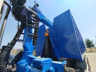 Scania G 440-CAMIONES GANCHO CON GRUA