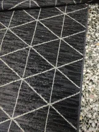 Alfombra blanco y gris oscuro 150/210