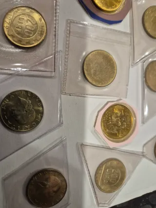 27 pezzi Monete da 200 Lire