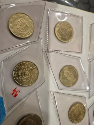 27 pezzi Monete da 200 Lire