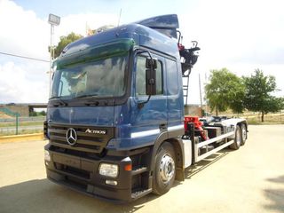 Mercedes ACTROS 2544-CAMIONES GRUA CON GANCHO
