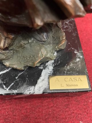 SCULTURA LUIS MORENO. TITOLO 'A CASA'