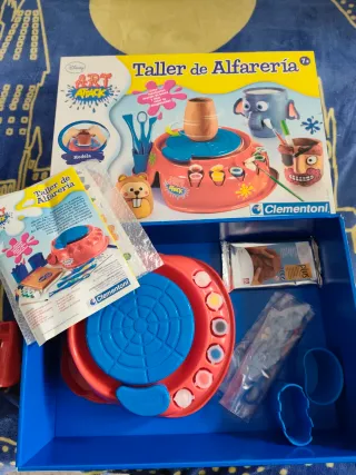 Juego Taller de Alfarería Art Attack Clementoni