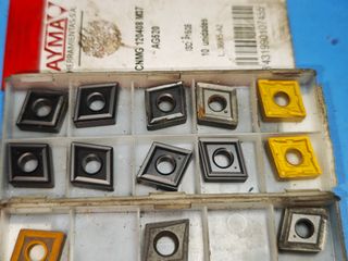 Portaherramientas Kennametal + 10 insertos