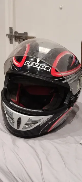 Casco de moto LEVIOR