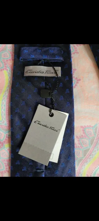 Corbata Emidio Tucci original a estrenar.