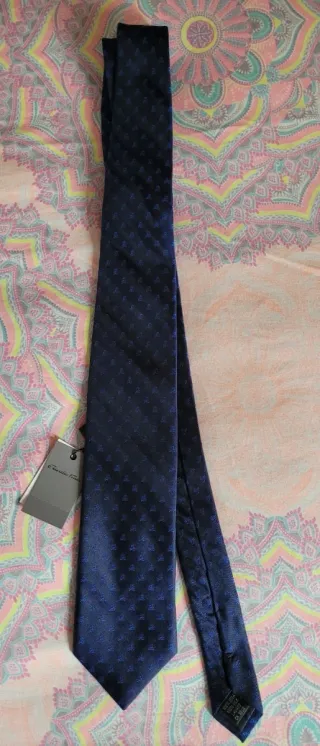 Corbata Emidio Tucci original a estrenar.