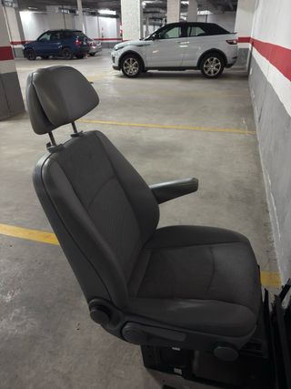 Asiento delantero derecho Viano W639, con su base