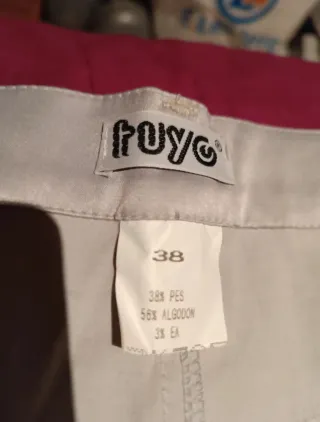 Pantalones plateados