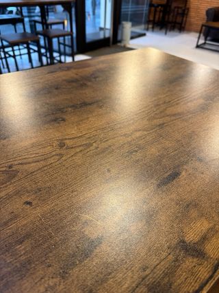 7 Conjuntos mesas alta y taburetes