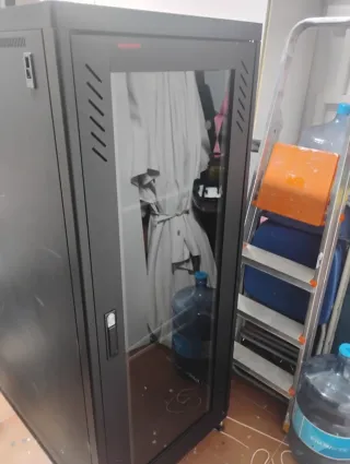 Rack de Servidores Negro