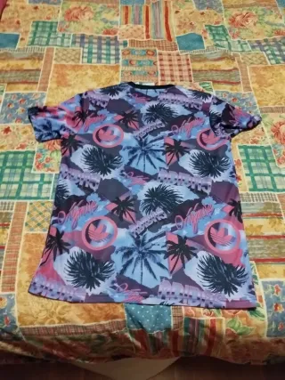 Camiseta Adidas Estampada Tropical