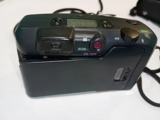 Cámara Pentax Espio 115 con funda