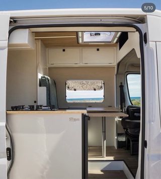 Se vende Peugeot Boxer L3H2 2022.