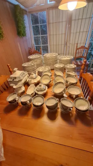 Vajilla La Cartuja de Sevilla Completa