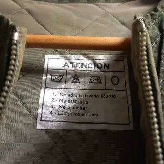 Chaleco acolchado verde forro frío