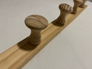 Perchero de madera con 5 ganchos