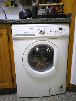 Lavadora Zanussi Carga Frontal Blanca