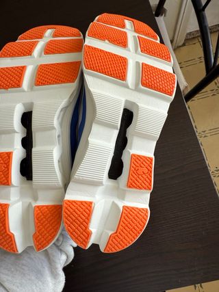 Zapatillas On Running Blancas y Azules