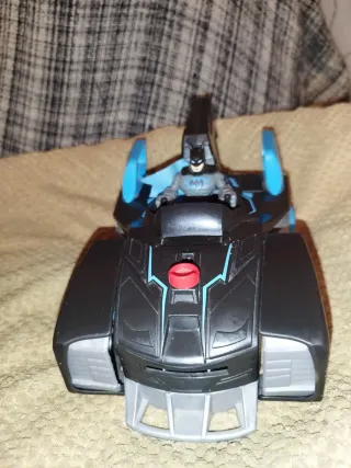 Pack de Casa de Juguete Batcueva y batmovil.