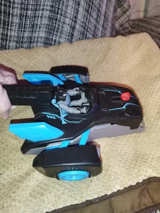 Pack de Casa de Juguete Batcueva y batmovil.