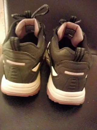 Zapatillas Skechers Impermeables Talla 39.5