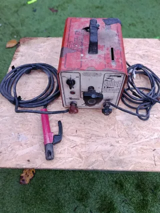 Soldador Eléctrico Rojo