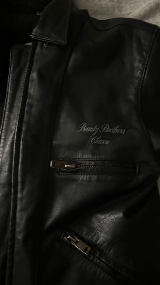 Cazadora de cuero