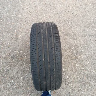 Dos neumáticos 225/45 R17 94w