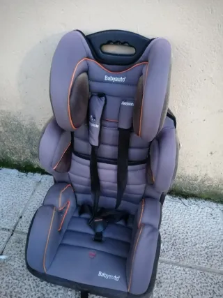 Silla de coche Babyauto gris y naranja