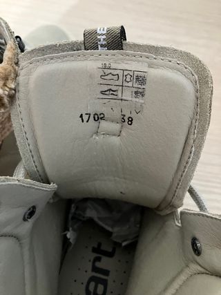 Botines beige con forro de borrego