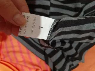 Lote 2 camisetas manga media cuello asimétrico