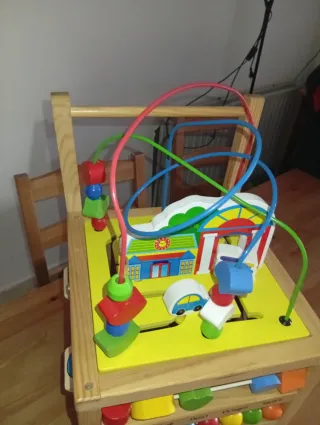 Juguete didáctico de madera