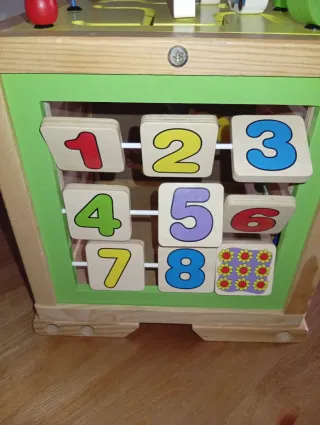 Juguete didáctico de madera