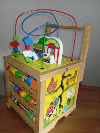 Juguete didáctico de madera