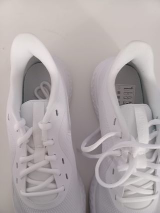 Zapatillas Nike Revolution 5 Talla 44 Blancas