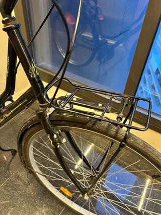 Bicicleta con sillita y caballete