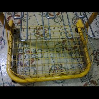 Espositore metallo giallo