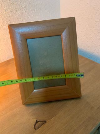 Marco de fotos de madera marrón