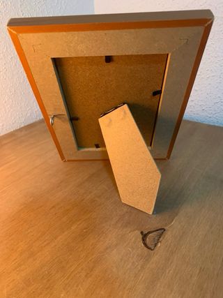 Marco de fotos de madera marrón