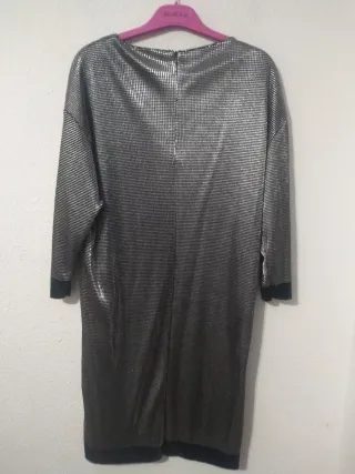 Vestido Zara brillante plateado talla M