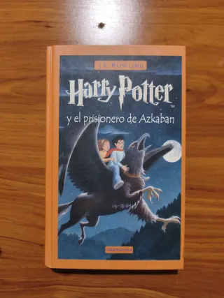 Saga completa tapa dura Harry Potter + cuentos Bee