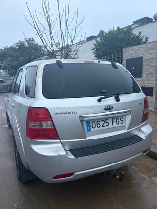 Se vende Kia sorento 2.5 4x4 con 220.000 km