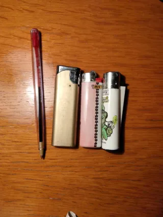 3 accendini BIC e Clipper