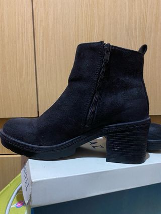 Botines negros tacón