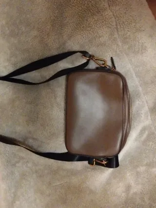 Bolso bandolera Guess sin usar