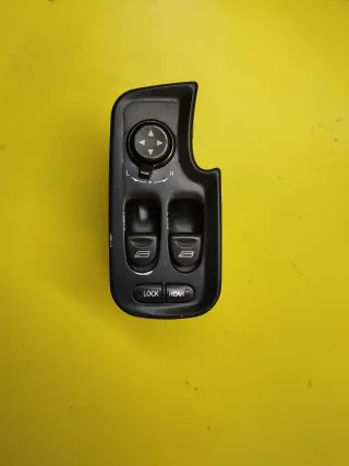 BOTONERA ELEVALUNAS ELECTRICOS ALFA 147